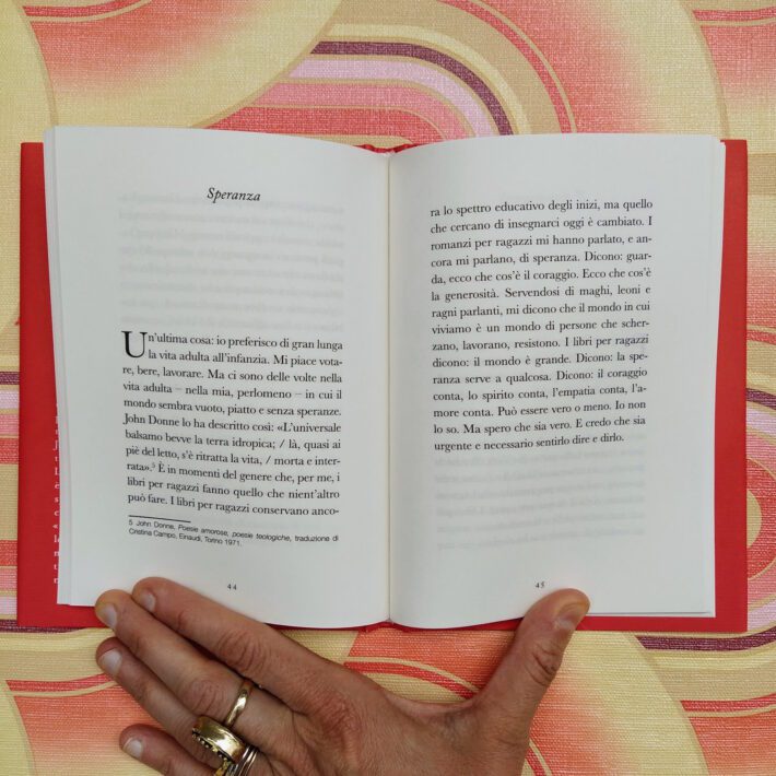 Katherine Rundell_Perchè dovresti leggere libri per ragazzi anche se sei vecchio e saggio_1