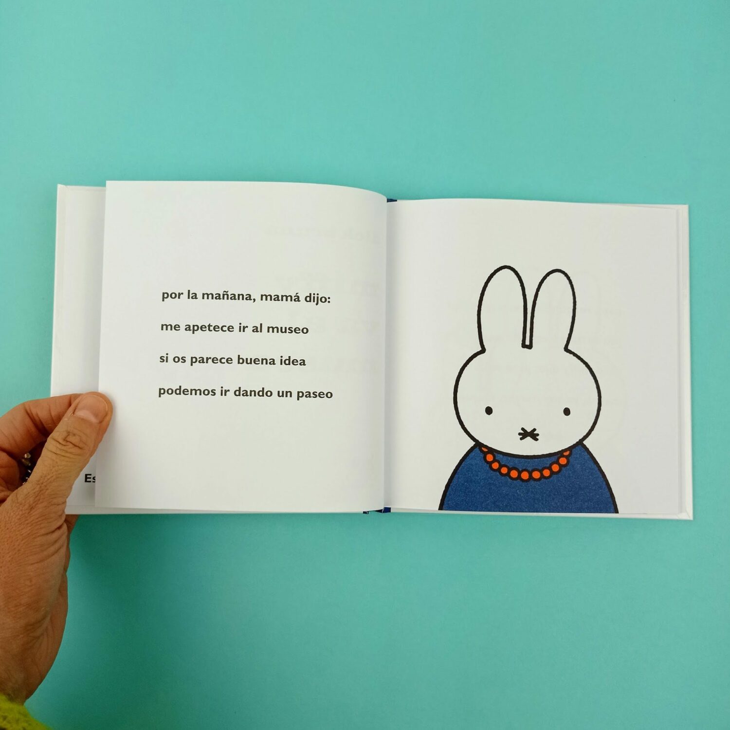 Miffy_va_al_museo2