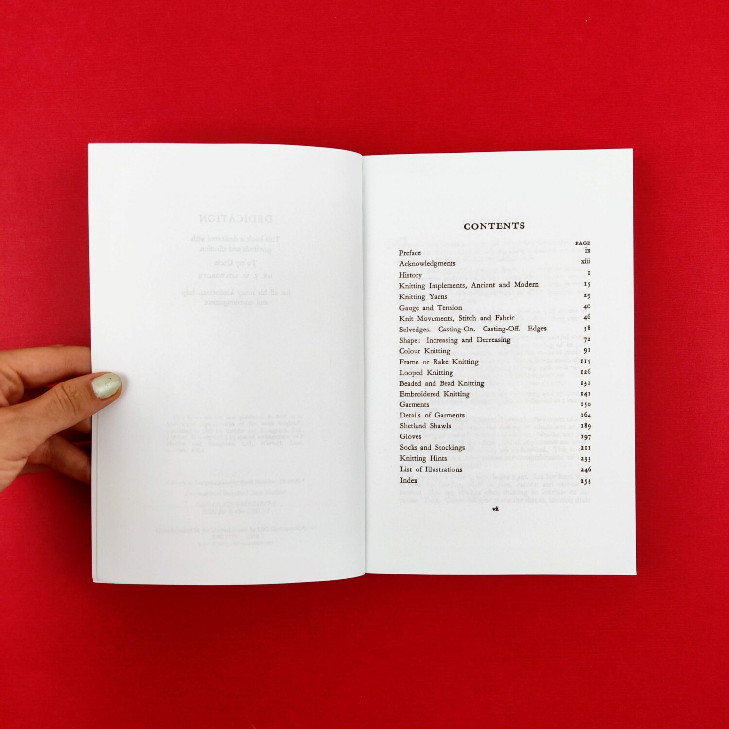 Mary_Thomas_kitting_book2