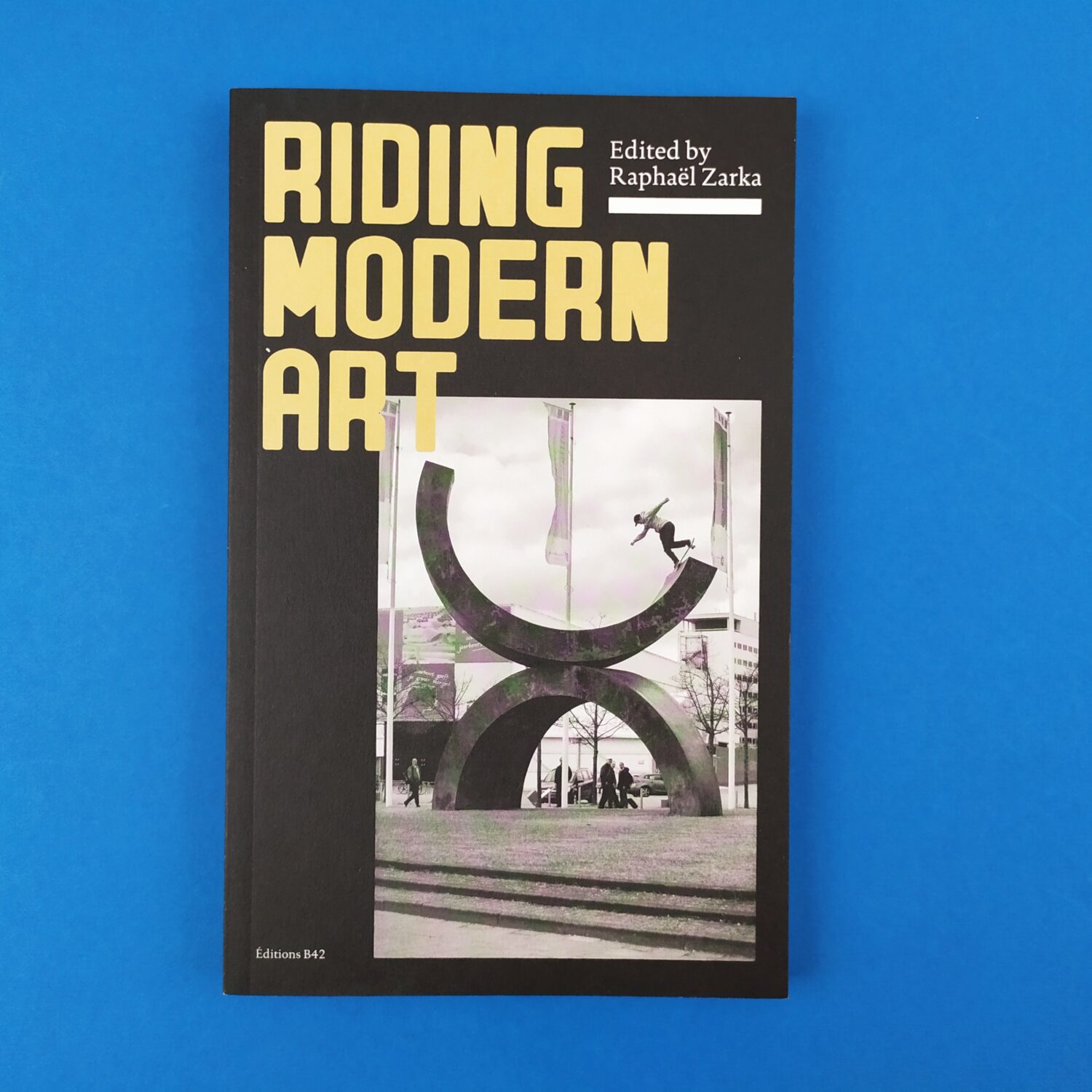 riding_modern_art1